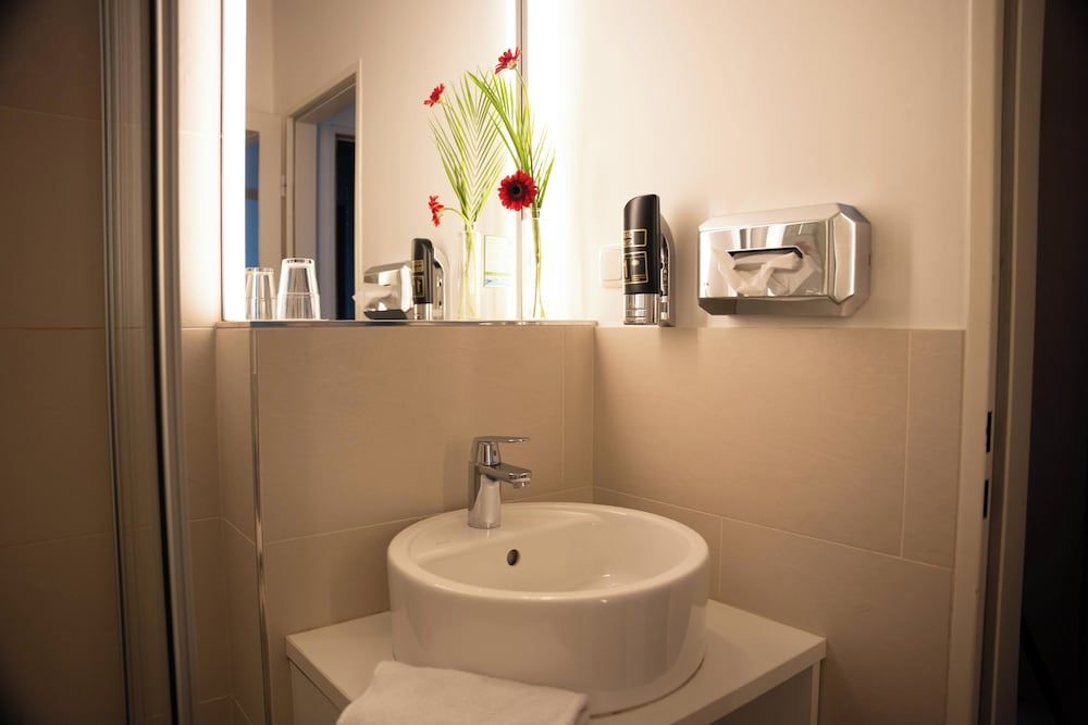 undefined Hotel Medo Köln 9