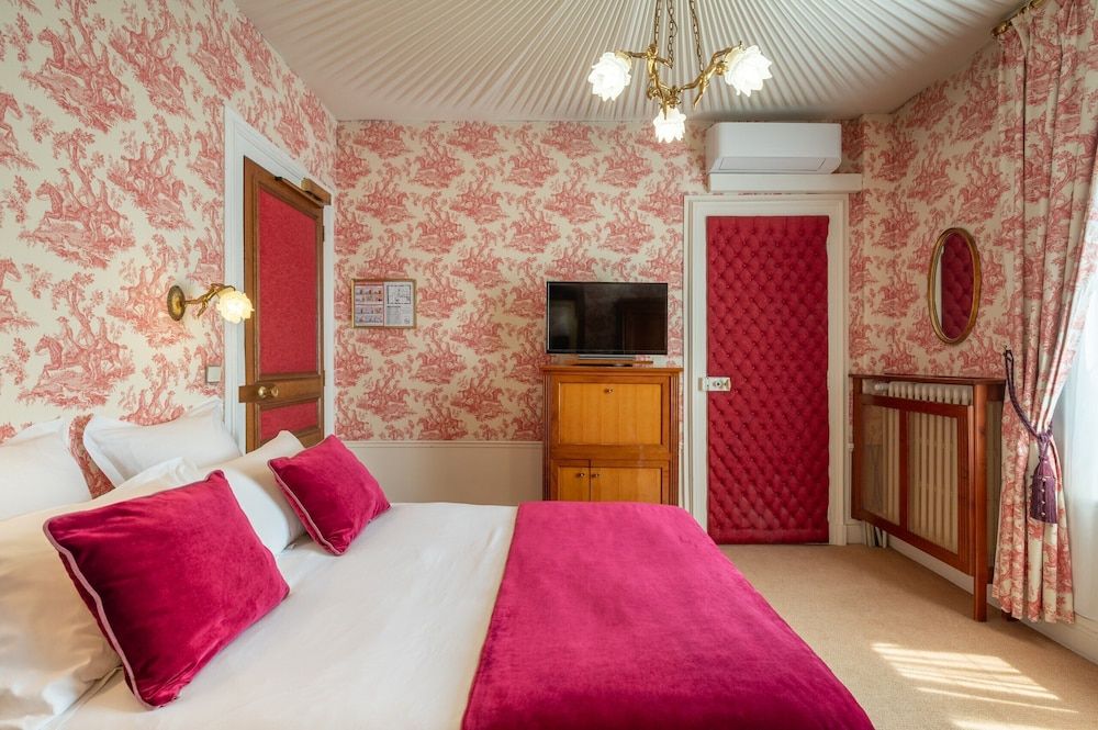 Grand Hotel des Templiers Classic Double Room Single Use, Private Bathroom 4