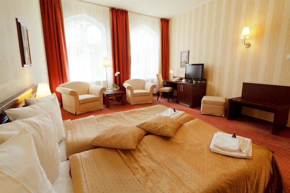 undefined Monika Centrum Hotels 3
