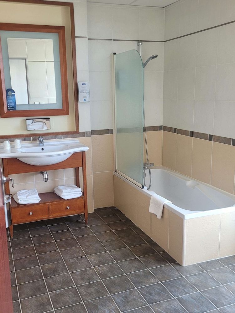 Kyriad Limoges Centre - Gare - Atrium Superior Room, 1 Double Bed 11