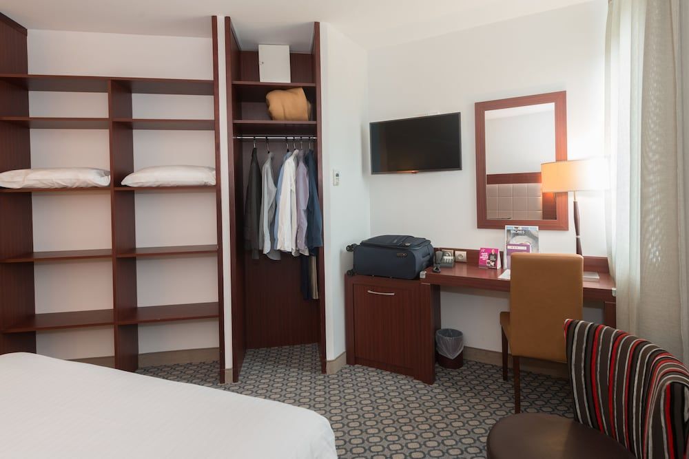 Kyriad Limoges Centre - Gare - Atrium Standard Room, 1 Double Bed 9