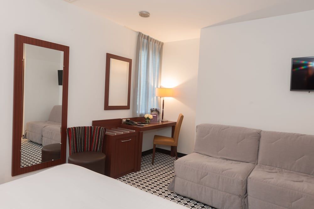 Kyriad Limoges Centre - Gare - Atrium Superior Room, 1 Double Bed