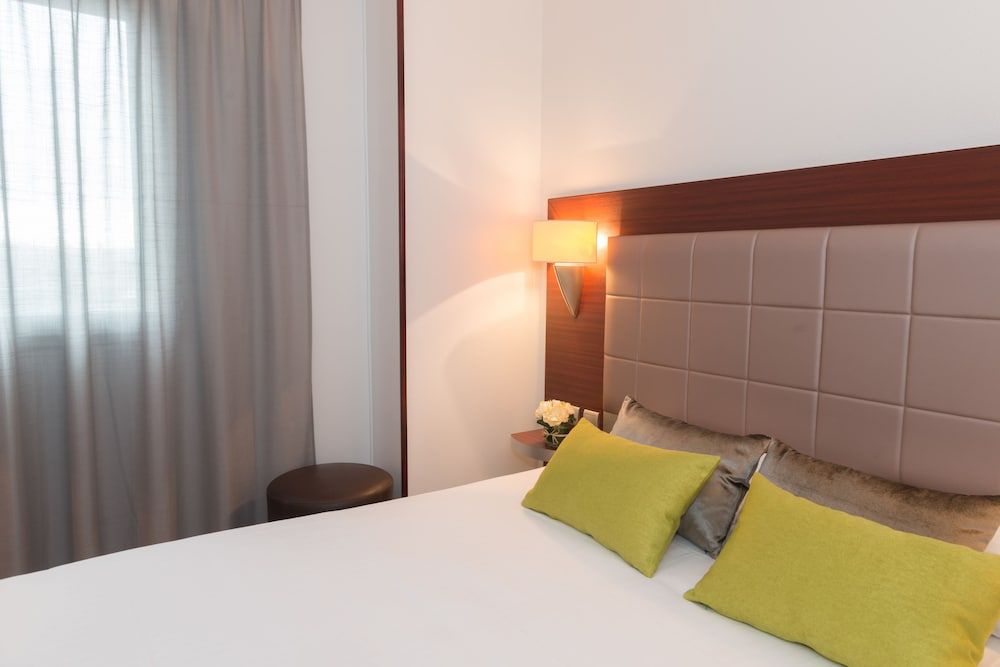 Kyriad Limoges Centre - Gare - Atrium Standard Room, 1 Double Bed 2