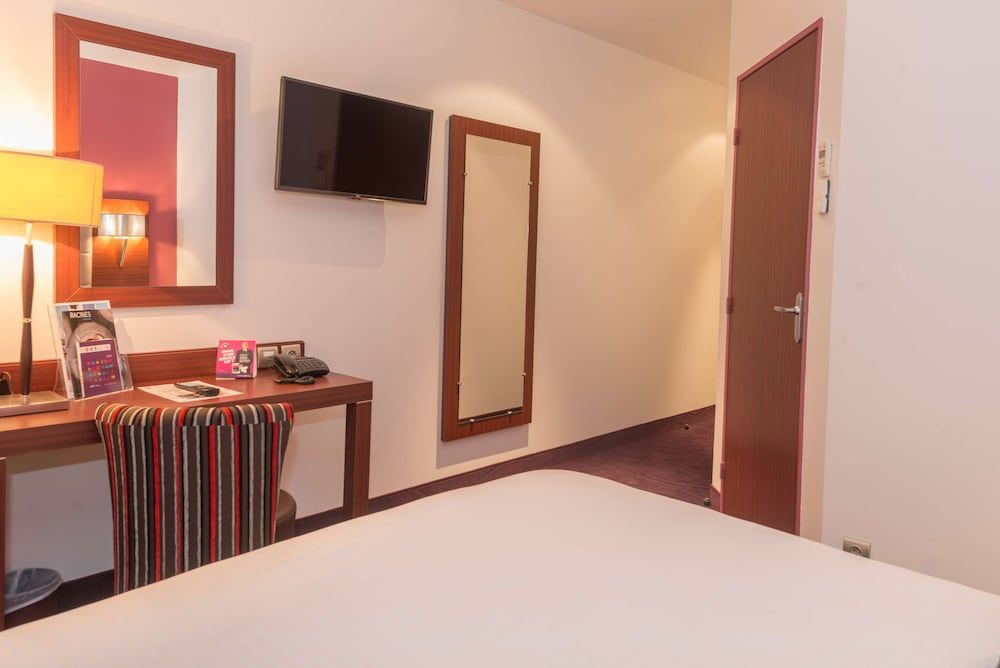 Kyriad Limoges Centre - Gare - Atrium Standard Room, 1 Double Bed 15