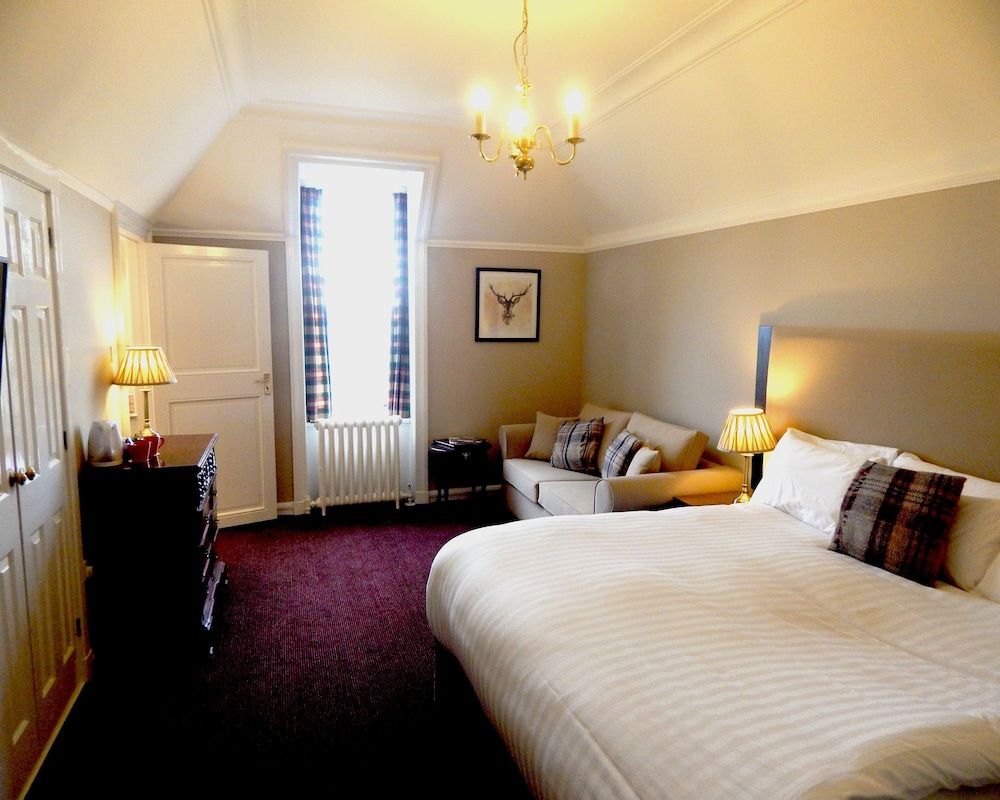 Tulloch Castle Hotel Family Room (2 adults + 2 children under 12 years ) 4