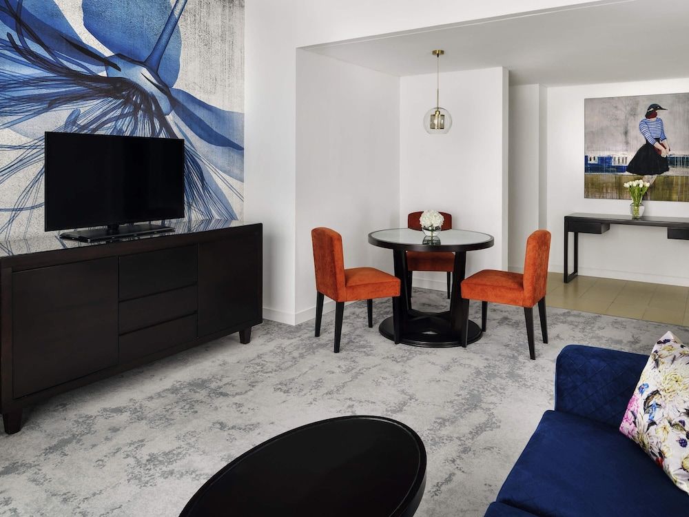 Premium Suite, 1 King Bed (Free Beach Access)