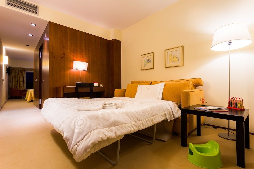 Twin Room (With extra Sofa bed)