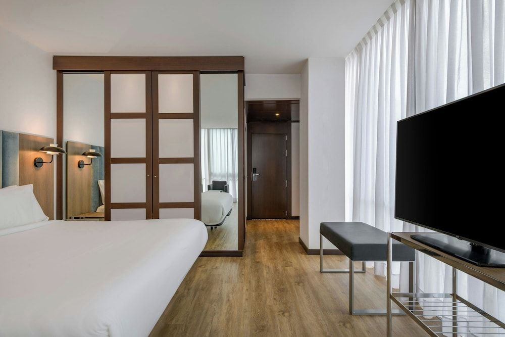Standard Room, 1 King Bed, Non Smoking
