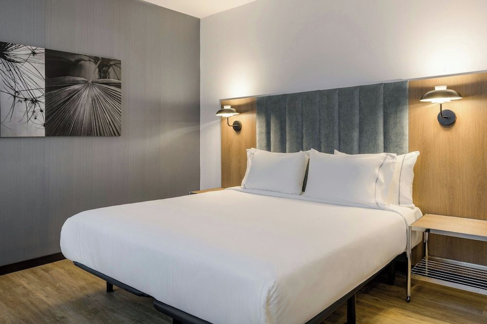 Standard Room, 1 Queen Bed, Non Smoking