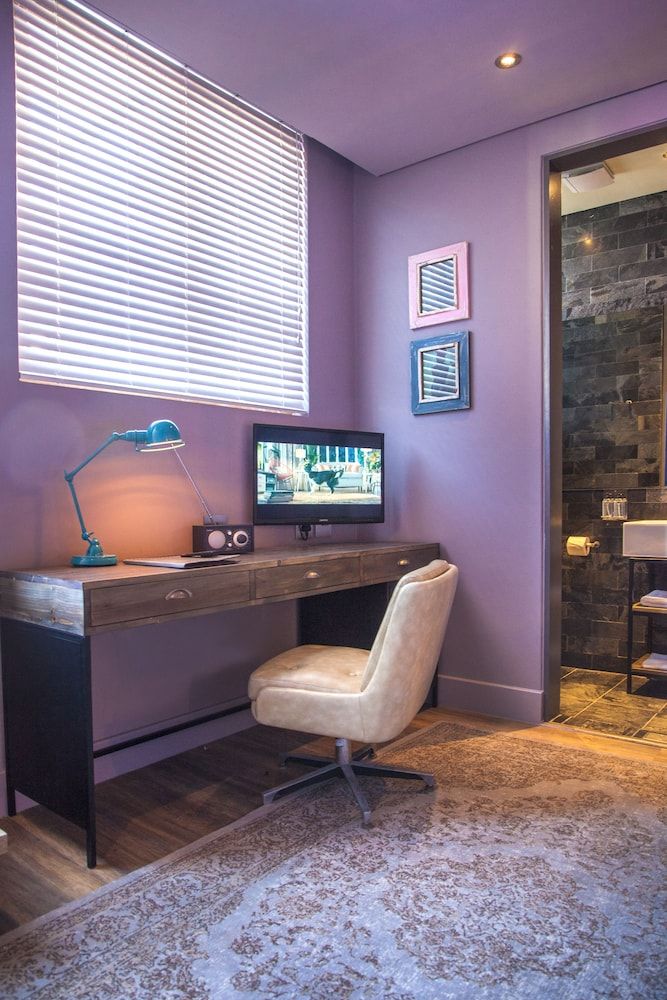 undefined The Grey Hotel 4