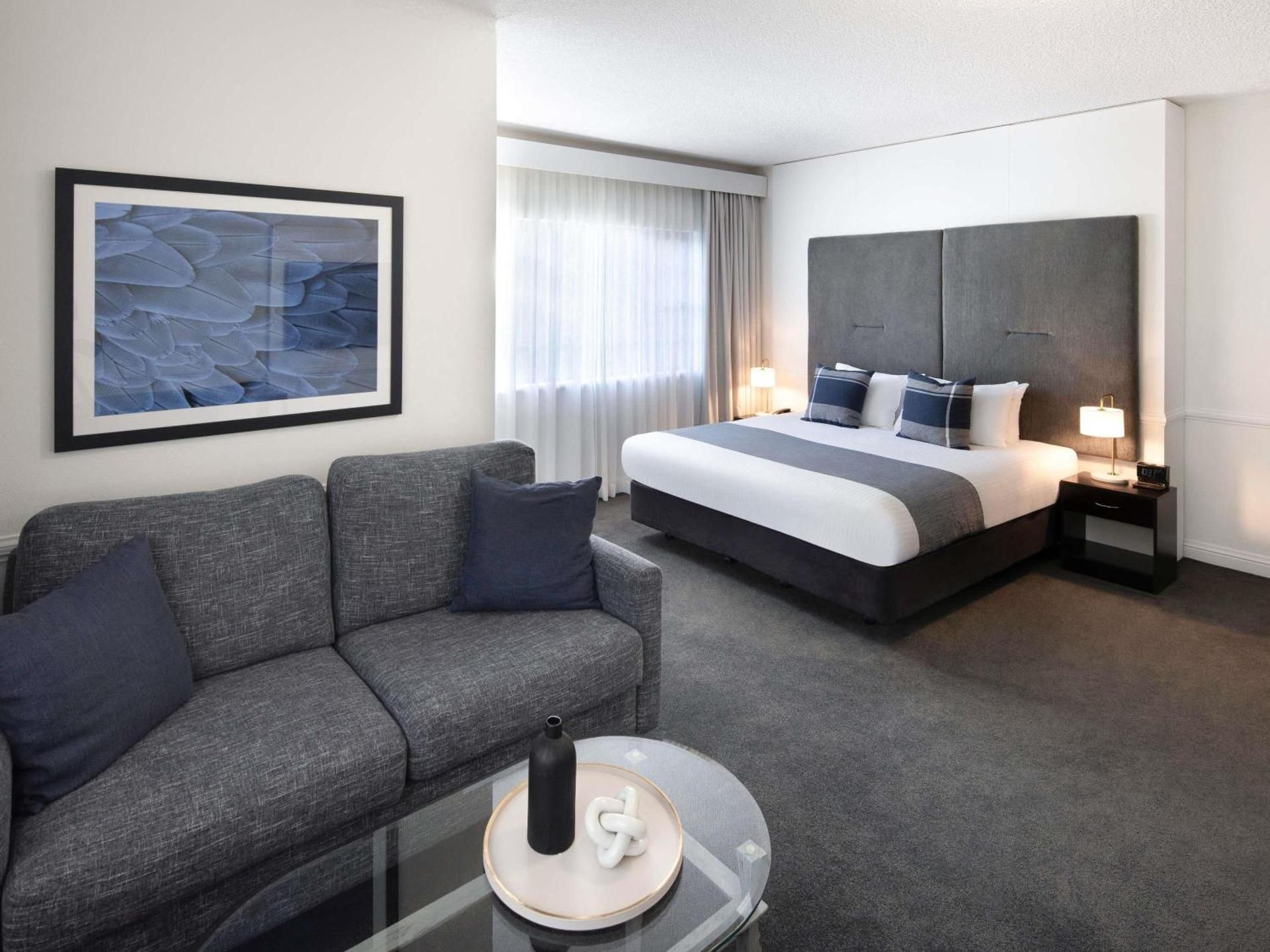 Superior Room 1 Queen Bed