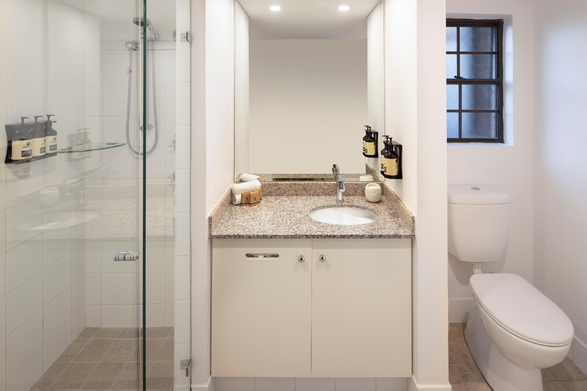 Peppers The Hills Lodge Premium Room with 1 Queen Bed 2