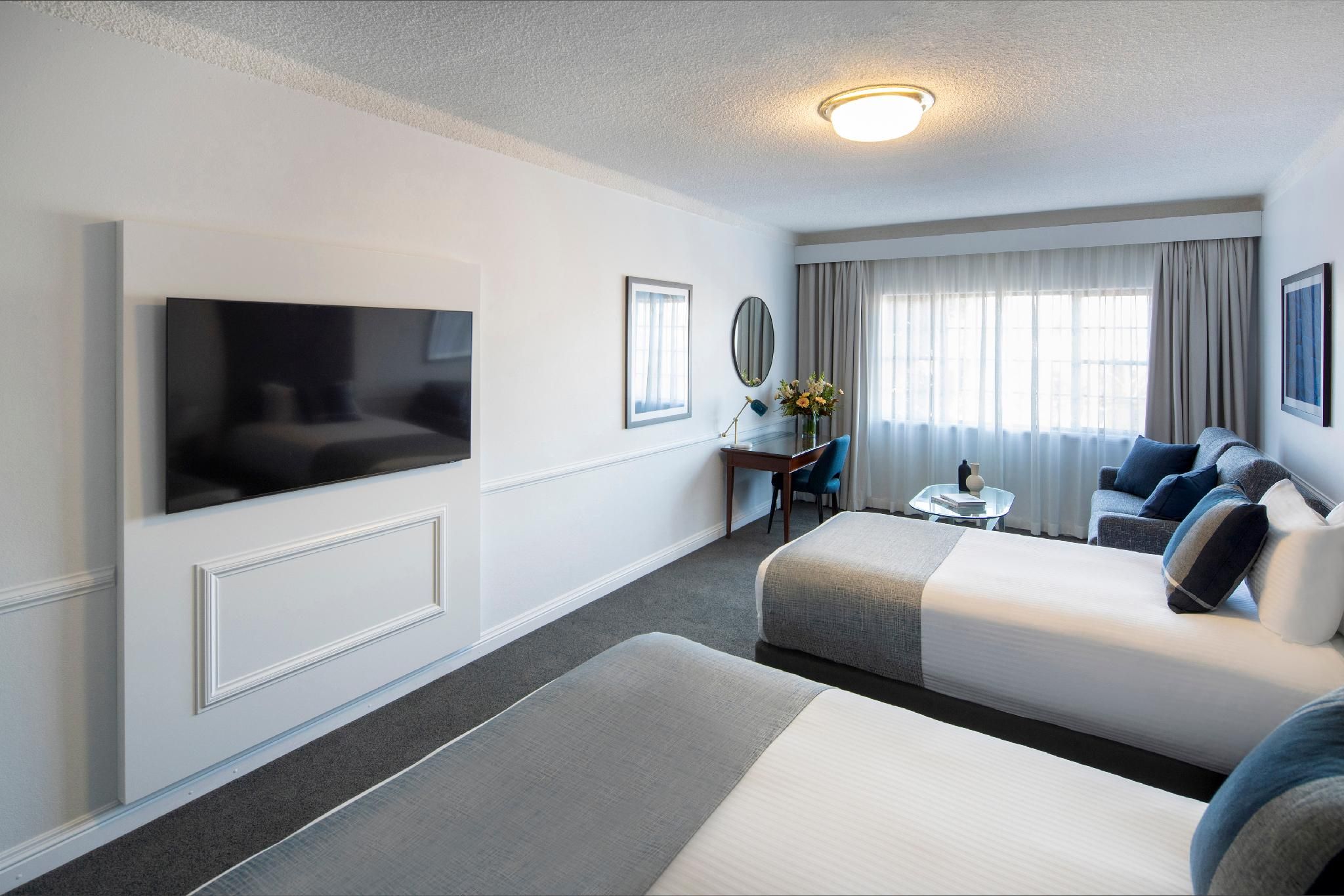 Peppers The Hills Lodge Premium Room with 1 Queen Bed & 1 Single Bed