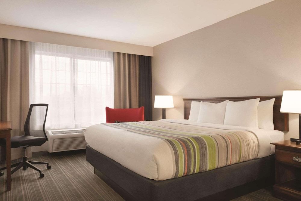 Suite, 1 King Bed, Non Smoking, Jetted Tub