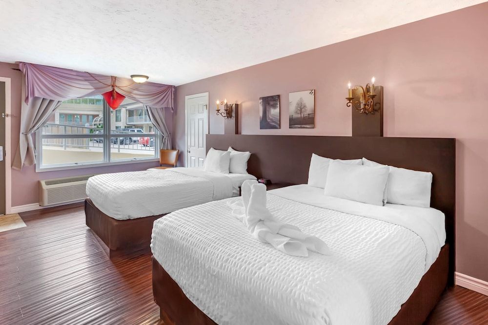 undefined Quality Hotel Fallsview Cascade 8