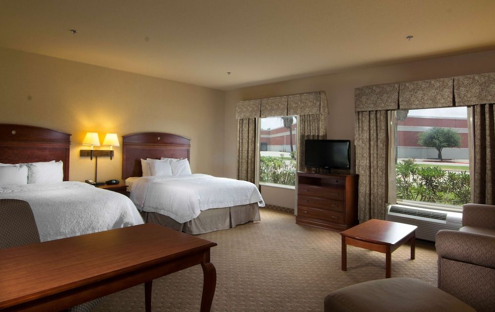 One room suite two queens non smoking