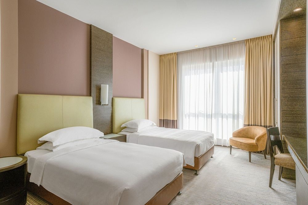 Four Points by Sheraton Al Ain Classic Room, 2 Twin Beds, Smoking