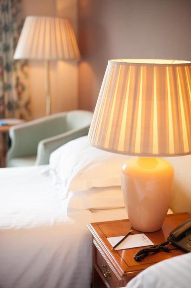 Woodbury Park Hotel and Golf Club Classic Twin Room 4