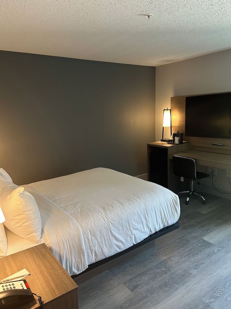 Standard Room, 1 Queen Bed, Non Smoking