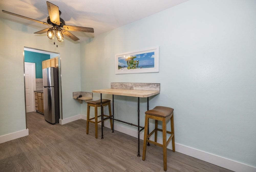 Suites on South Beach Junior Suite, 1 King Bed 8