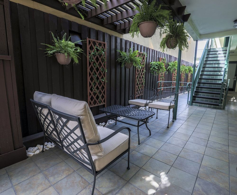 undefined Suites on South Beach 5