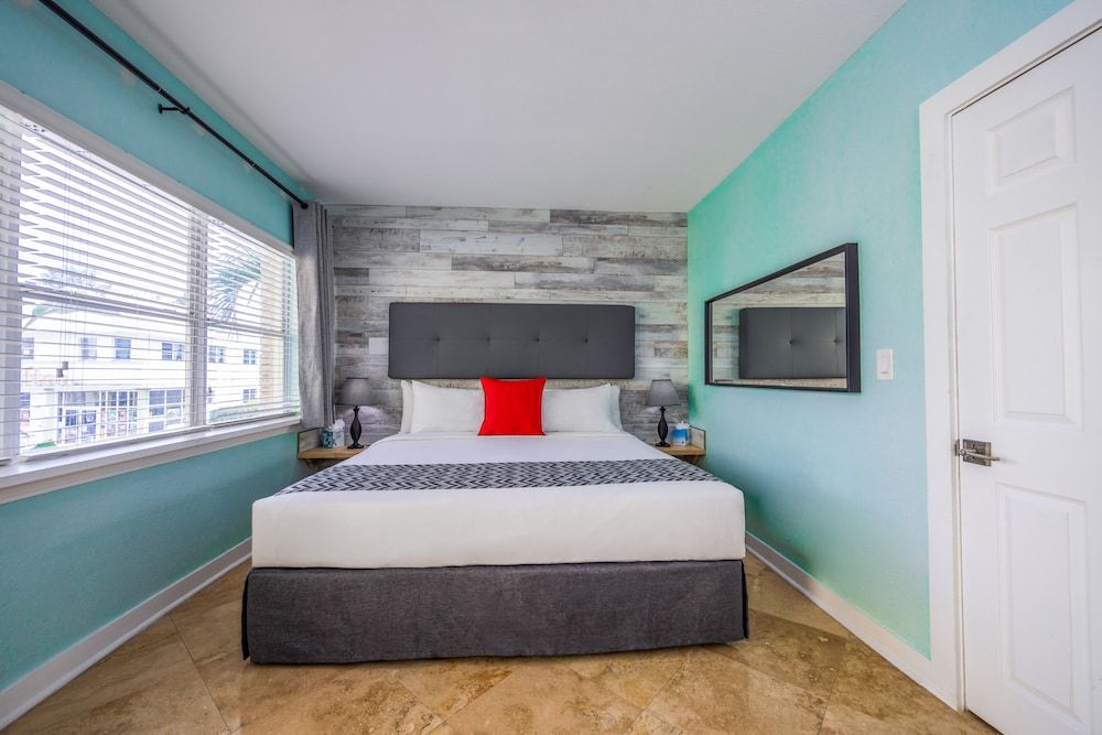 undefined Suites on South Beach 2