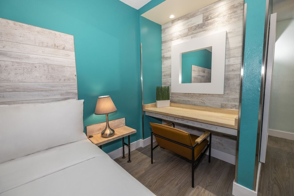 Suites on South Beach Junior Suite, 1 King Bed 7