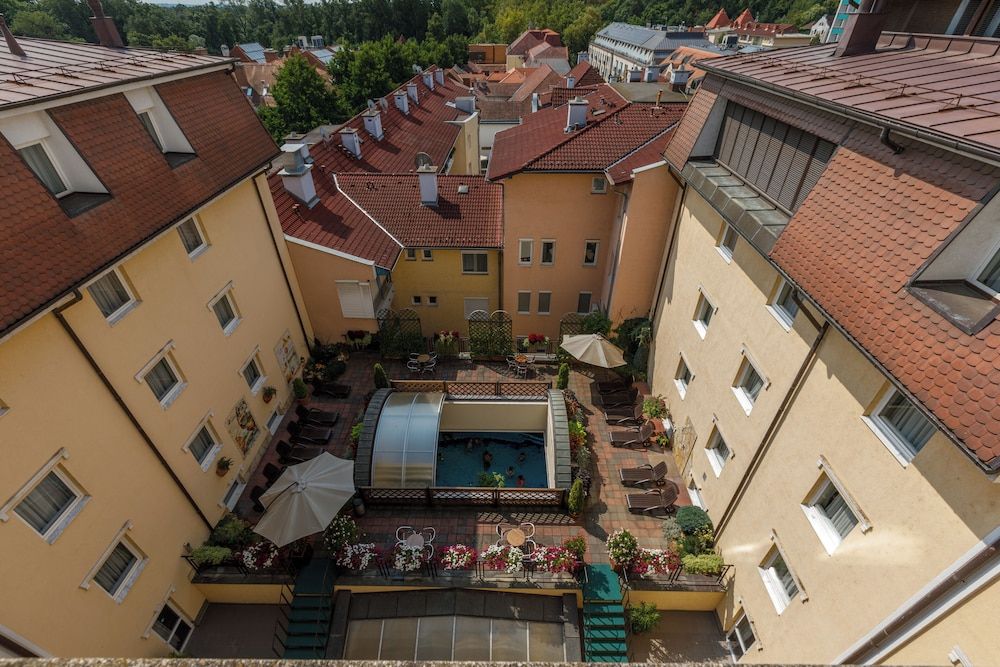 Palace Hotel Heviz Family Apartment 3