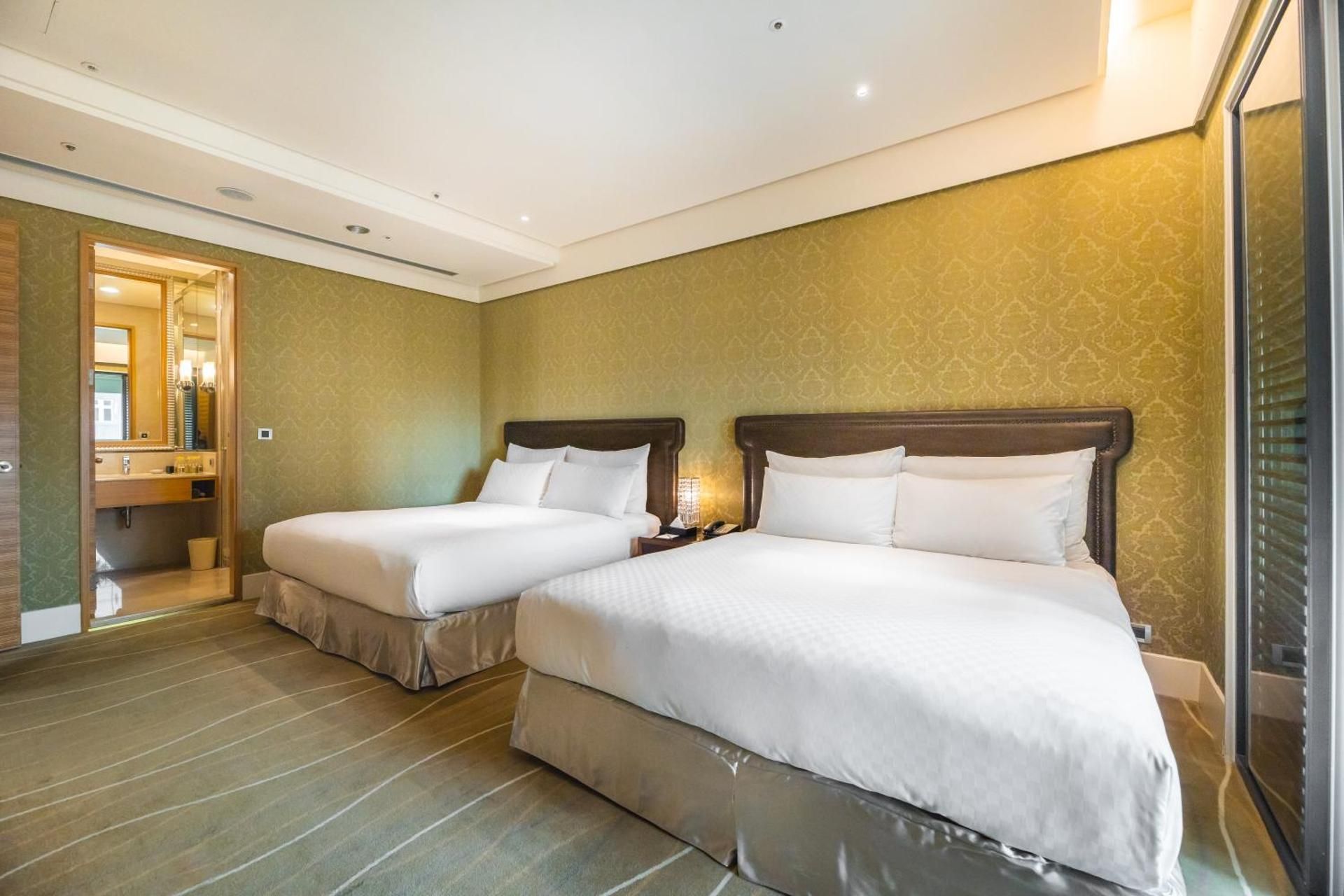 Boss Suite