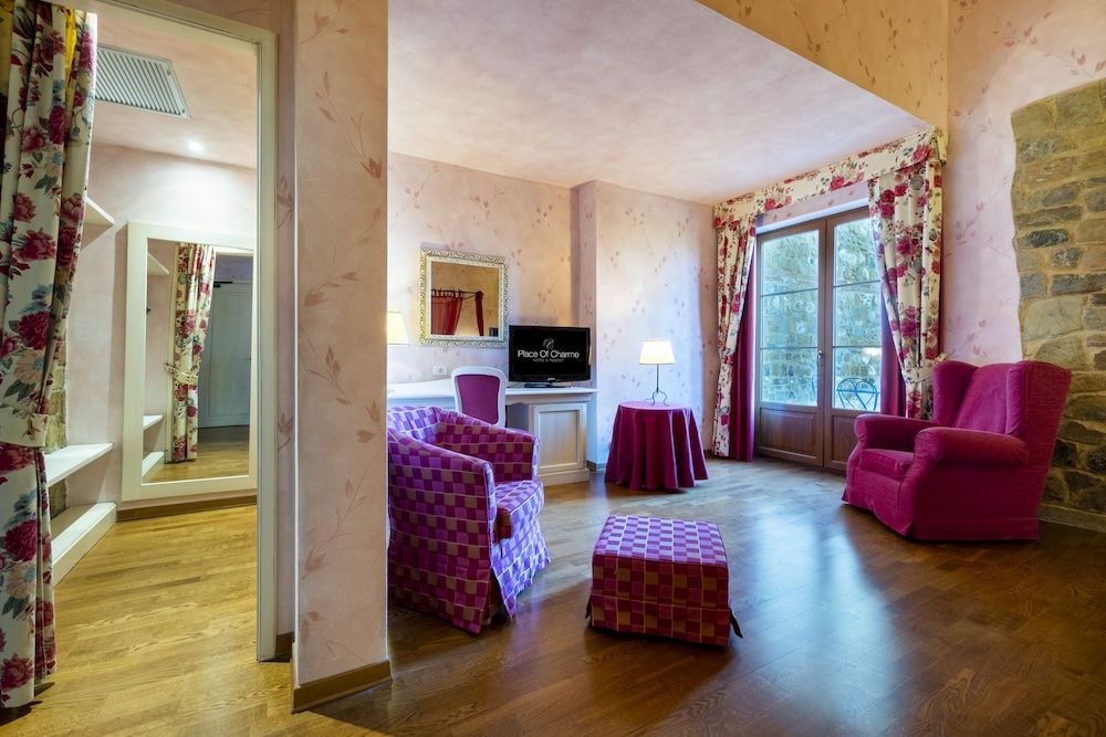 Junior Studio Suite