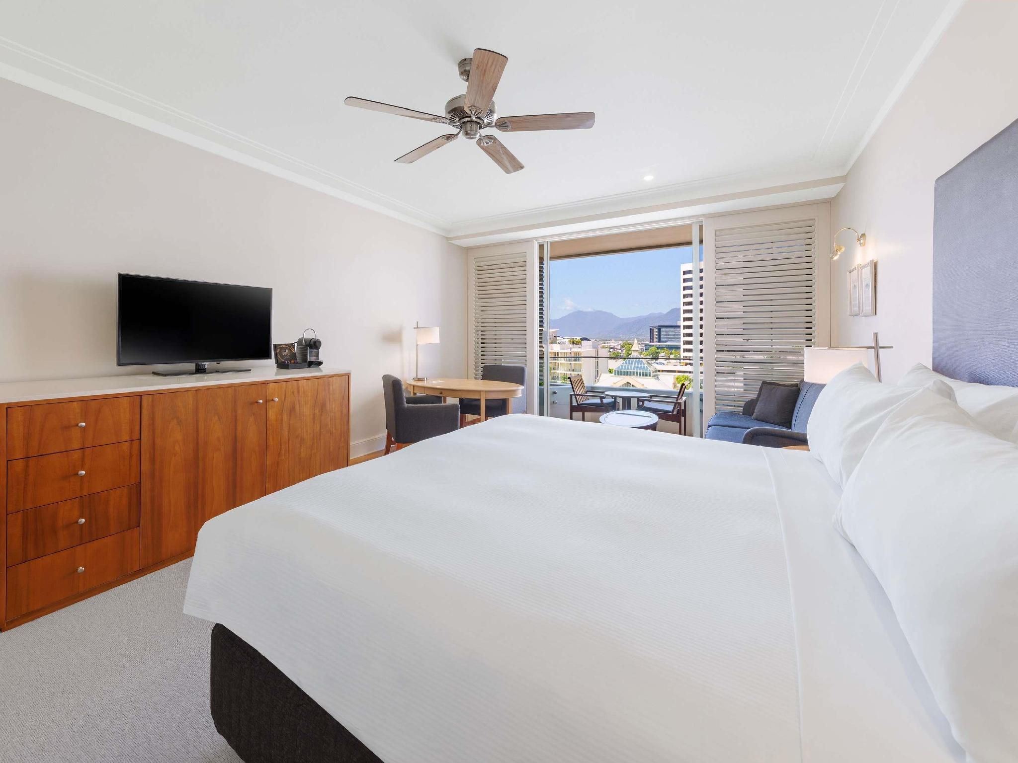 Superior King City View