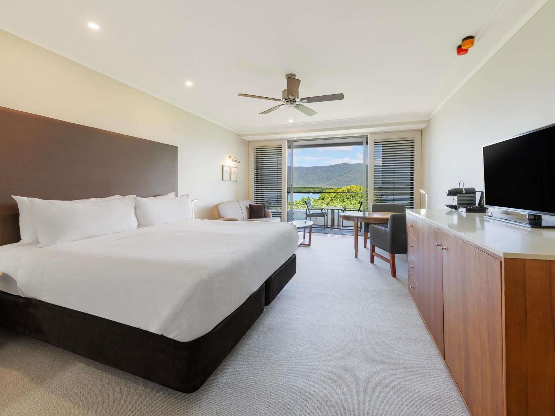 undefined Pullman Reef Hotel Casino 6