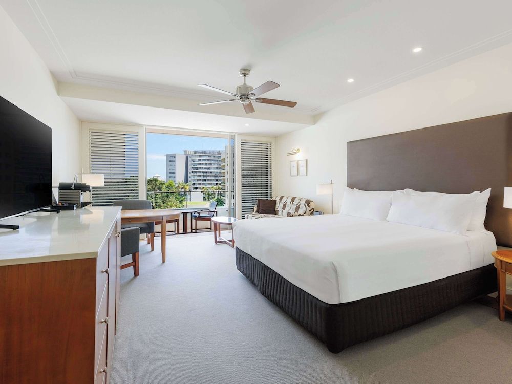 undefined Pullman Reef Hotel Casino 3