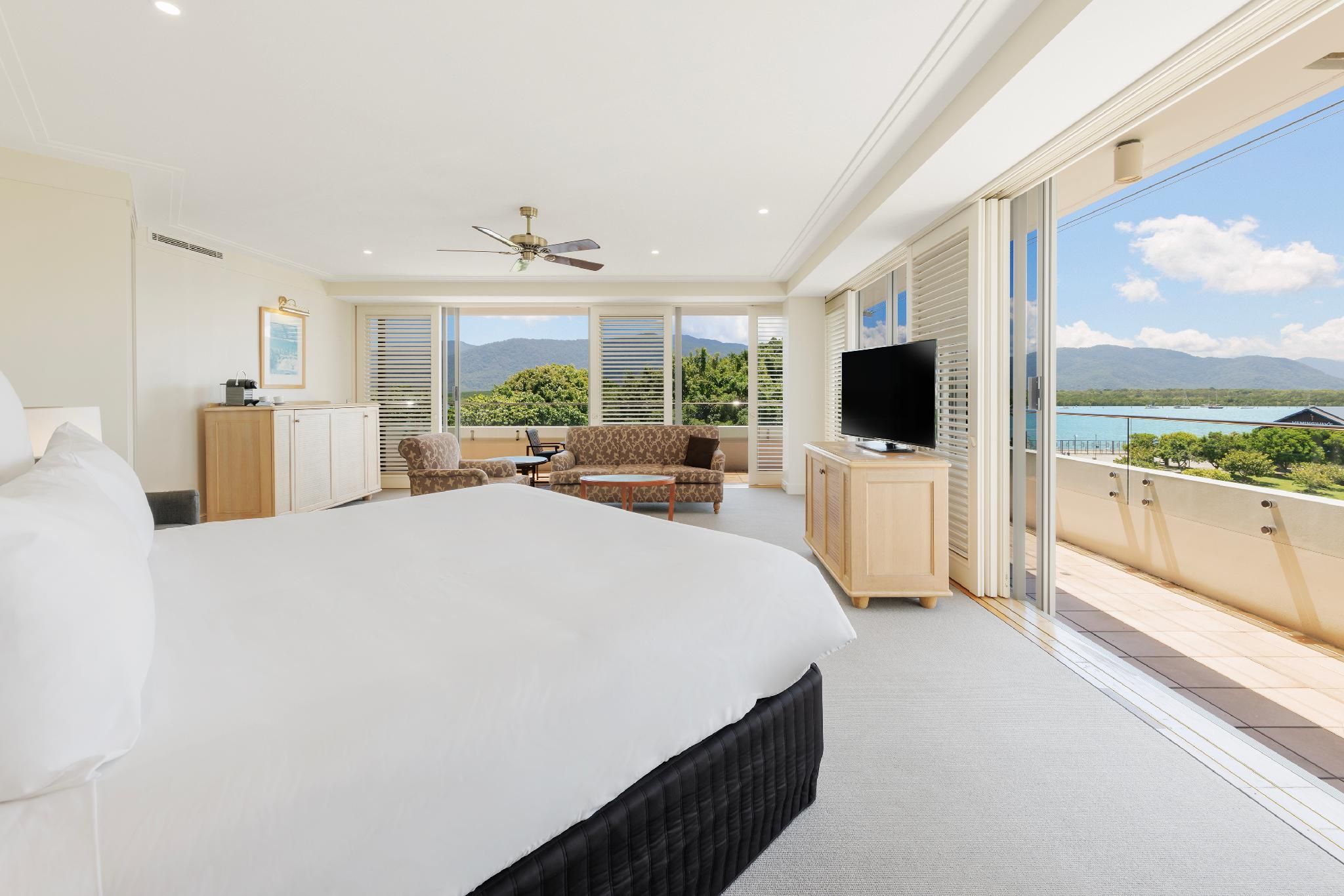 undefined Pullman Reef Hotel Casino 10