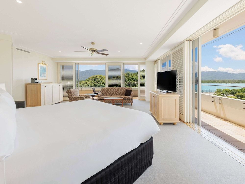 undefined Pullman Reef Hotel Casino 5