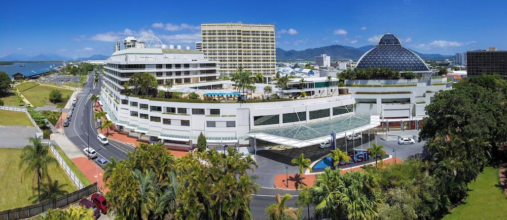 undefined Pullman Reef Hotel Casino 6
