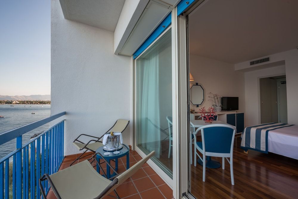 Splendid Hotel La Torre Double Room, Sea View (Blue) 6