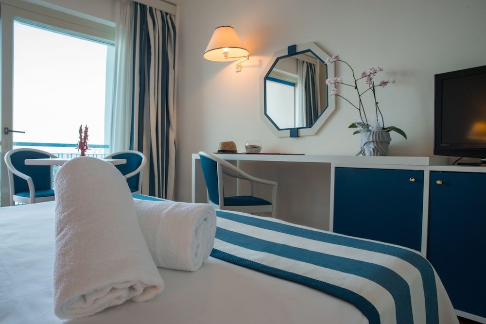 Splendid Hotel La Torre Double Room, Sea View (Blue) 12