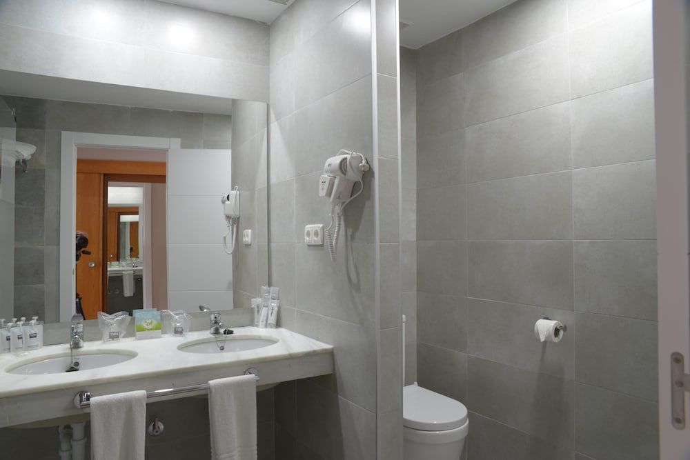 Hotel TRH Paraiso Suite (2 adults + 2 children) 3