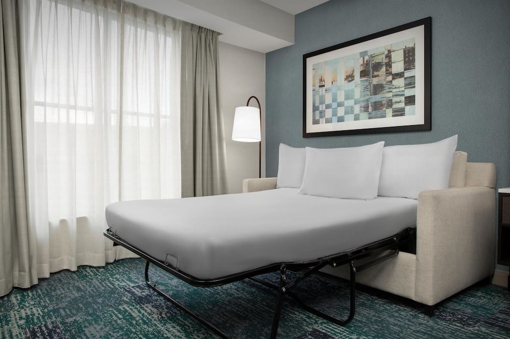 Room, 1 King Bed (Mini Fridge/Microwave)