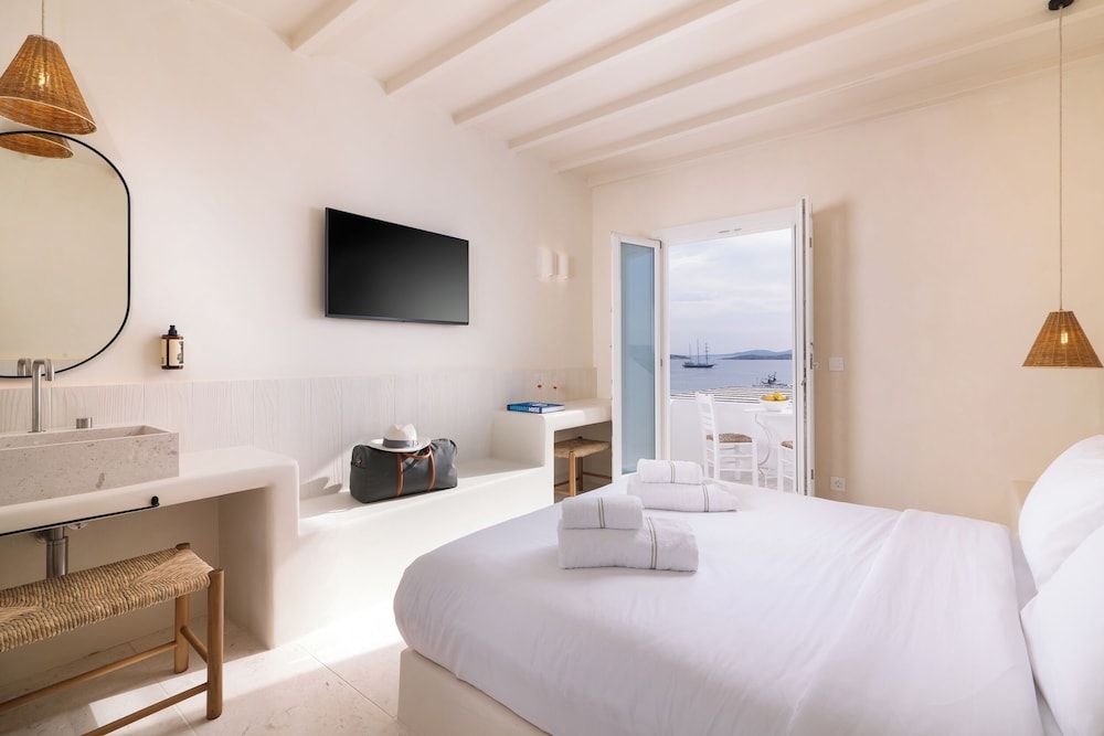Porto Mykonos Hotel Deluxe Double Room, Sea View