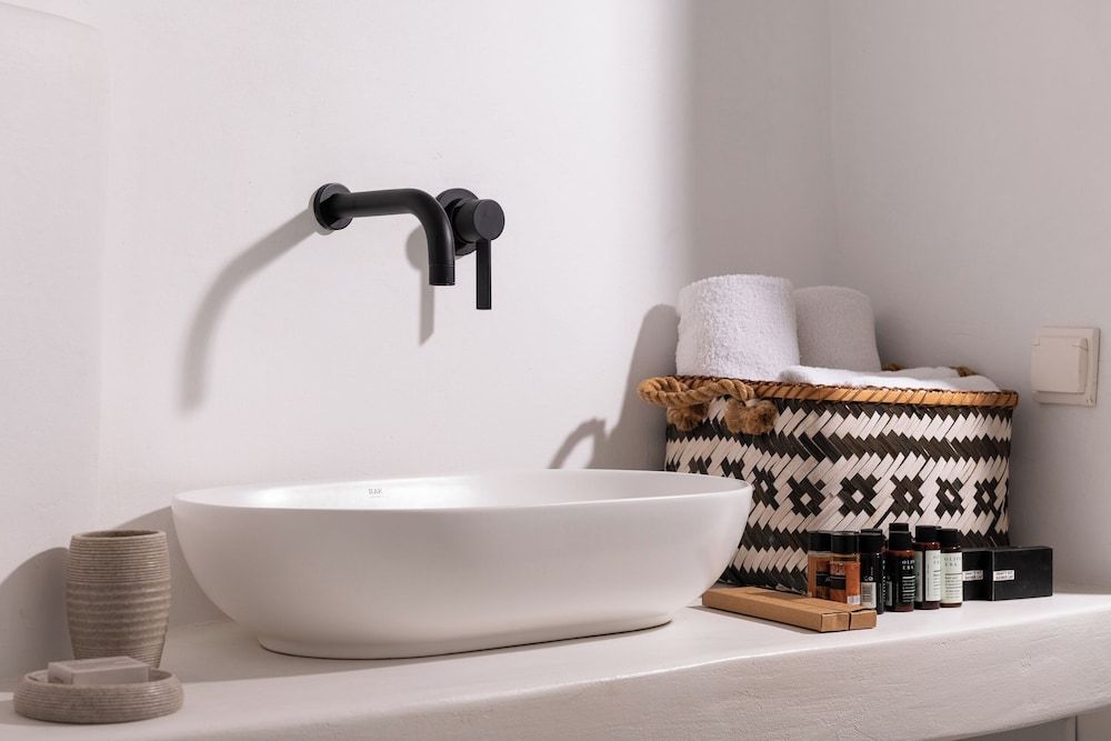 Porto Mykonos Hotel Deluxe Double Room, Sea View 4