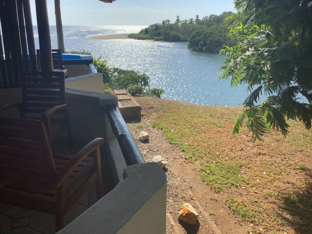 Casa Caletas Deluxe with Jacuzzi 4