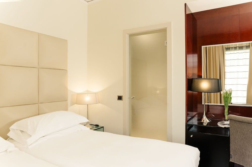 undefined Hotel Cosmopolitan 10