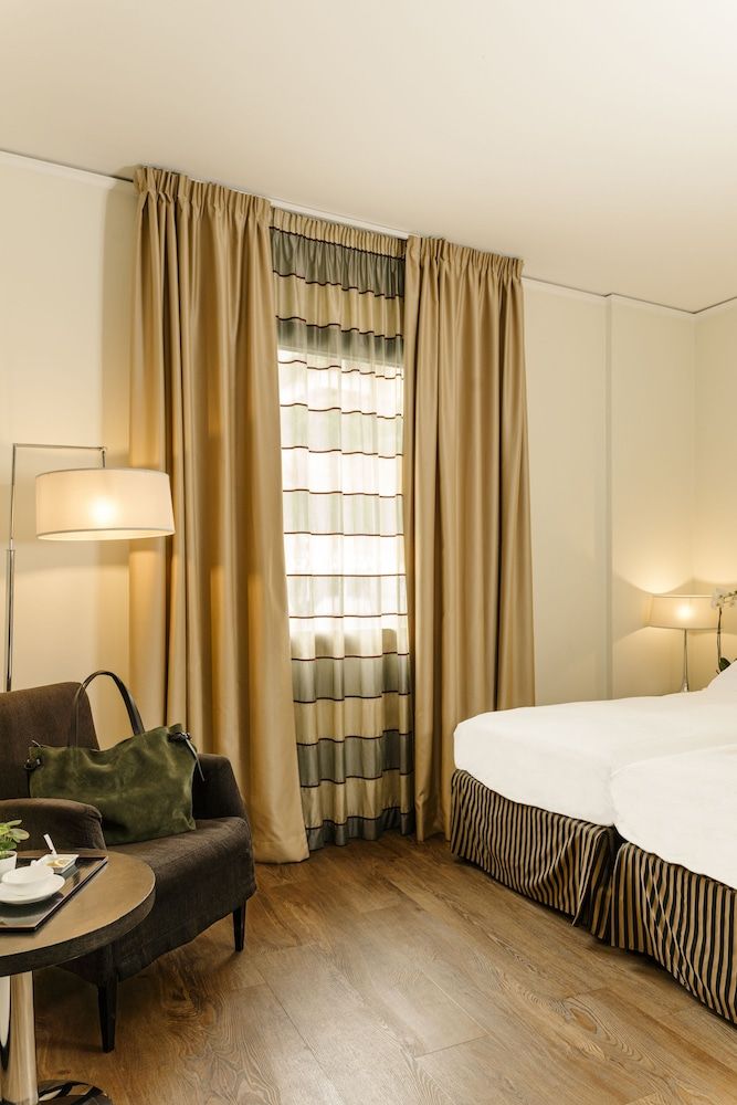 undefined Hotel Cosmopolitan