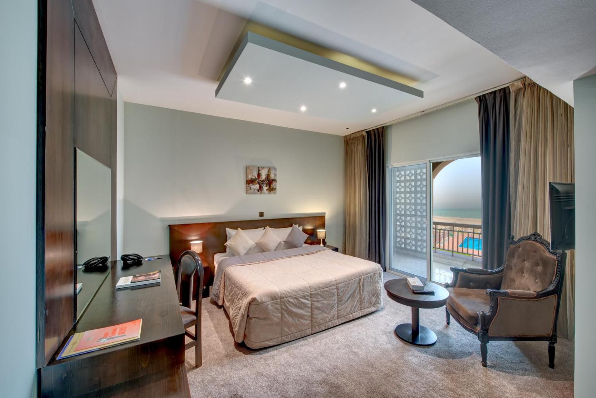 Executive Suite with Sea View (Inside Main Building)