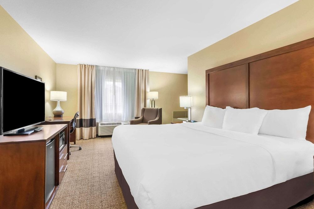 Standard Room, 1 King Bed, Non Smoking