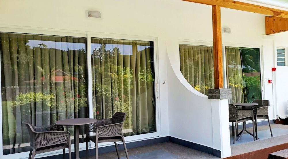 Le Relax Beach Resort - Praslin Superior Room, Garden View 4