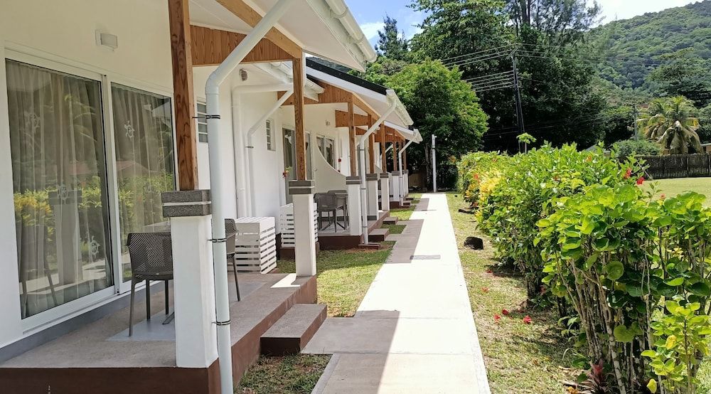 undefined Le Relax Beach Resort - Praslin 8