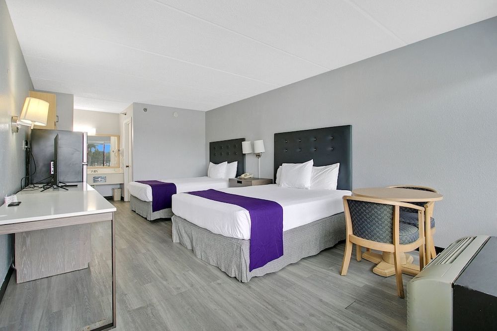 Home 1 Suites Extended Stay - Kissimmee Standard Room, 2 Queen Beds, Non Smoking, Kitchenette